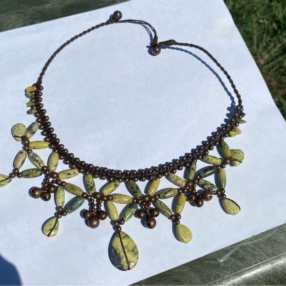 Beautiful Vintage Y2K Cluster Beaded Green Earth Tone Boho Statement Necklace - Picture 2 of 9
